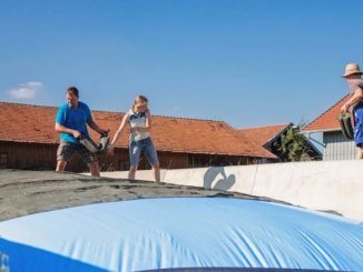 Co zrobić z folią po sianokiszonce